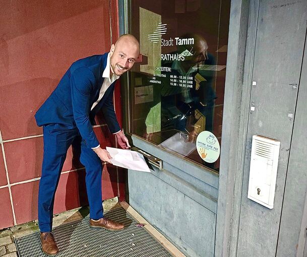 Er will Bürgermeister in Tamm werden: Sven Pflüger hat direkt mit Beginn der Bewerbungsfrist seine Unterlagen eingeworfen.