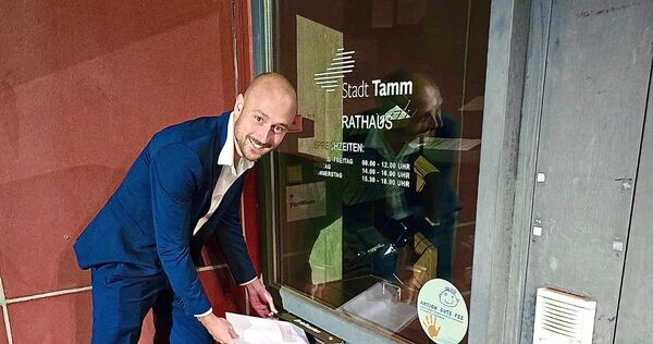 Er will Bürgermeister in Tamm werden: Sven Pflüger hat direkt mit Beginn der Bewerbungsfrist seine Unterlagen eingeworfen.