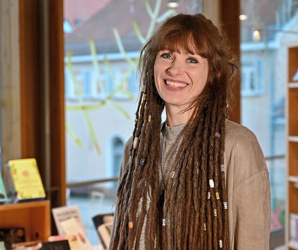 Naturgewalten werden zu poetischen Bildern: Jaqueline Isabell Grosser in Gerlingen.