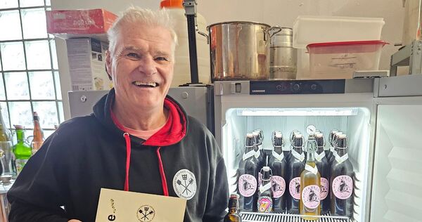 Bei einem Wettbewerb von Hobbybrauern hat Christof Welsner aus Eberdingen-Hochdorf das beste Oktoberfestbier gebraut. Bei einem Wettbewerb von Hobbybrauern hat Christof Welsner aus Eberdingen-Hochdorf das beste Oktoberfestbier gebraut.