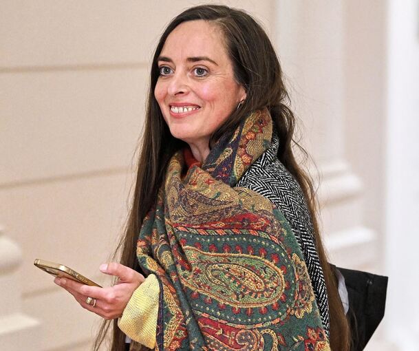 Die Berliner Linken-Politikerin Vanessa Emde im Berliner Abgeordnetenhaus.