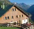 Die Terrasse der Ludwigsburger Hütte in der Abendsonne. Die Terrasse der Ludwigsburger Hütte in der Abendsonne.