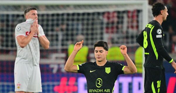 Atlético und Obed Vargas (rechts) sind mit dem 1:1 zufrieden, Ermedin Demirovic und der VfB hadern dagegen mit dem Remis. Foto: Atlético und Obed Vargas (rechts) sind mit dem 1:1 zufrieden, Ermedin Demirovic und der VfB hadern dagegen mit dem Remis.