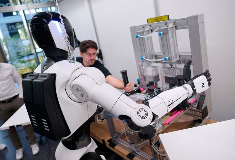 Eröffnung des "TUM RoboGym" Eröffnung des "TUM RoboGym"