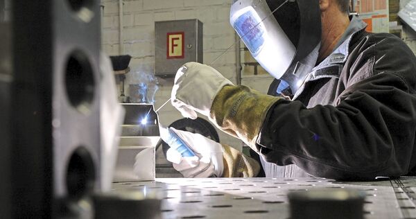 Die Industrie sendet Hoffnungszeichen. Die Industrie sendet Hoffnungszeichen.