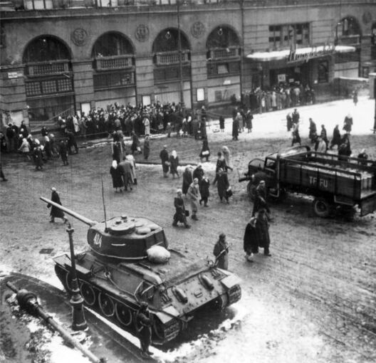 Volksaufstand in Ungarn im Herbst 1956 Volksaufstand in Ungarn im Herbst 1956
