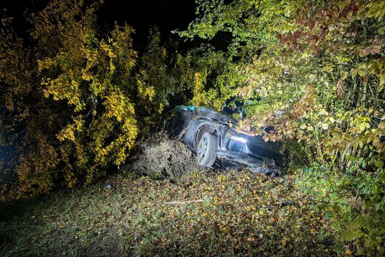 Rund 400.000 Euro Schaden nach Unfall mit Ferrari auf Autobahn