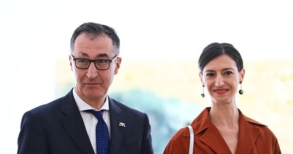 Cem Özdemir und seine Frau Flavia Zaka Cem Özdemir und seine Frau Flavia Zaka