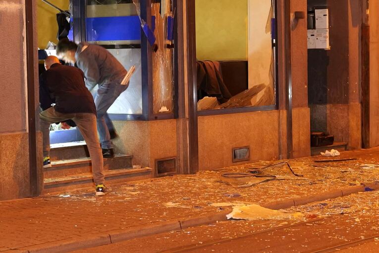 Explosion in Mannheimer Cafe