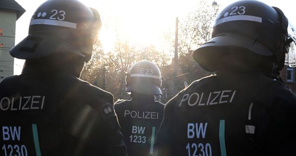 Einsatzkräfte der Polizei - Symbolbild Einsatzkräfte der Polizei - Symbolbild