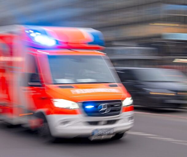 Ein 35-Jähriger wurde bei dem Unfall leicht verletzt.