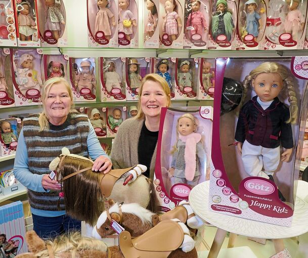 Britta (links) und Silke Zinthäfner wissen, was großen und kleinen Kindern gefällt.