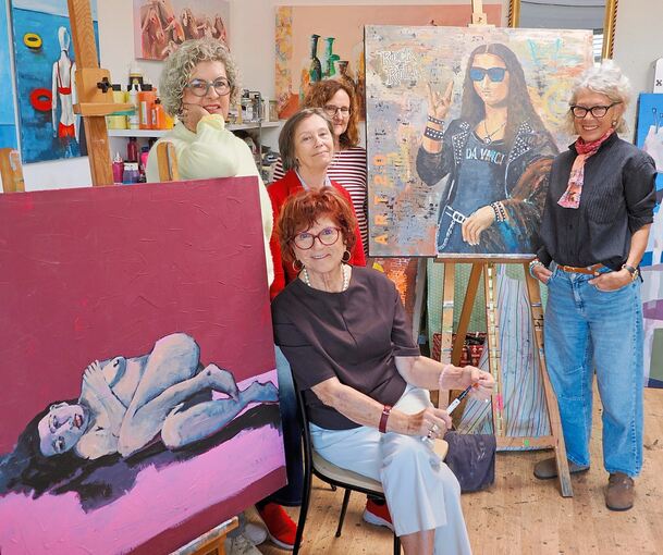 Diesmal ganz schön frech (links): Bettina Schwegler, Margit Korby (vorne), Cosima Haidorfer-Schmieder, Iris Klinke und Gabriele Schlossberger (nicht im Bild: Anita Delle).