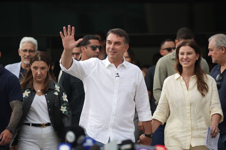 Flavio Bolsonaro und seine Frau Fernanda Flavio Bolsonaro und seine Frau Fernanda