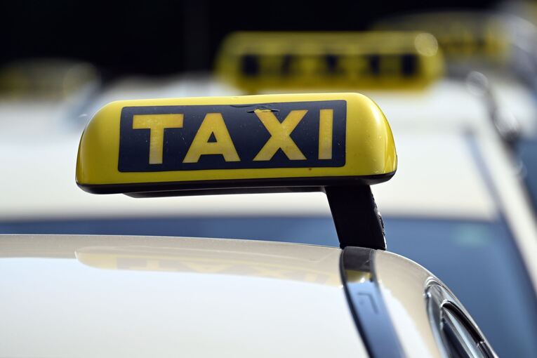 Taxi Symbolbild Taxi Symbolbild