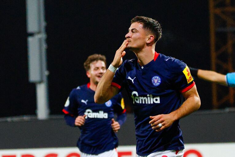 Holstein Kiel - TSG 1899 Hoffenheim Holstein Kiel - TSG 1899 Hoffenheim