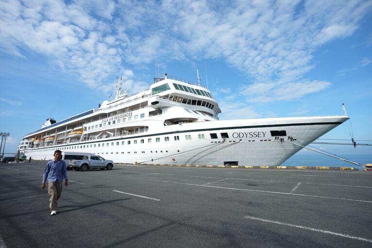 US-Kreuzfahrtschiff in Kambodscha