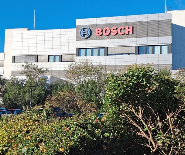 Nicht das einzige Bosch-Logo und -Gebäude in Feuerbach: Der Stuttgarter Stadtteil wird von dem Konzern geprägt. Viele Mitarbeiter aus dem Kreis Ludwigsburg arbeiten dort.