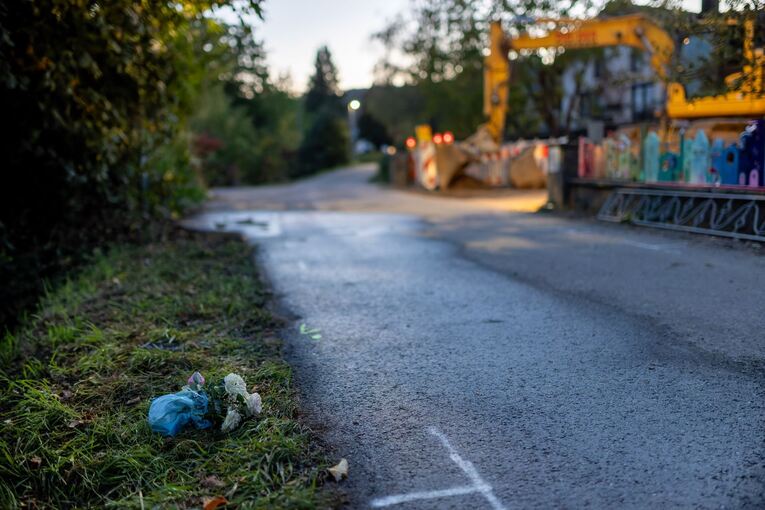 Frau und Kleinkind sterben bei Unfall mit Lastwagen