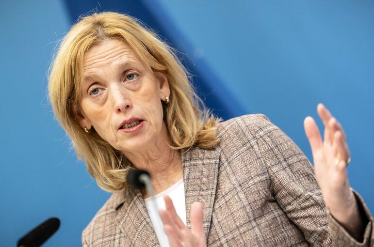 Jugendministerin Karin Prien Jugendministerin Karin Prien