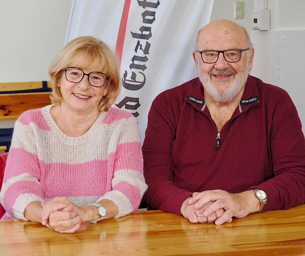 Helgard Schimpgen und Günther Weis beim Besuch in der Redaktion vor Ort in Bönnigheim.