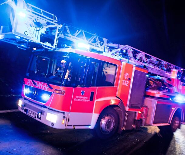 Insgesamt waren 57 Feuerwehrleute beim Löschen des Brands im Einsatz.