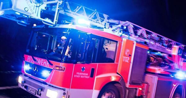 Insgesamt waren 57 Feuerwehrleute beim Löschen des Brands im Einsatz.