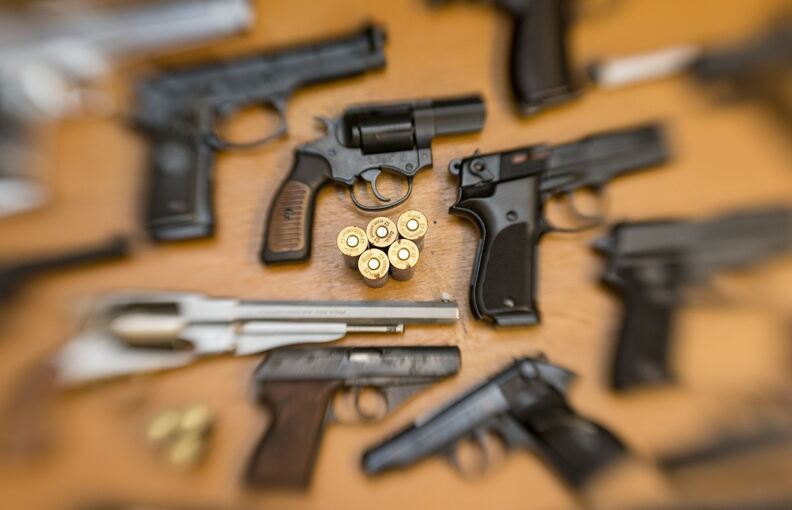 Waffen in Asservatenkammer der Polizei