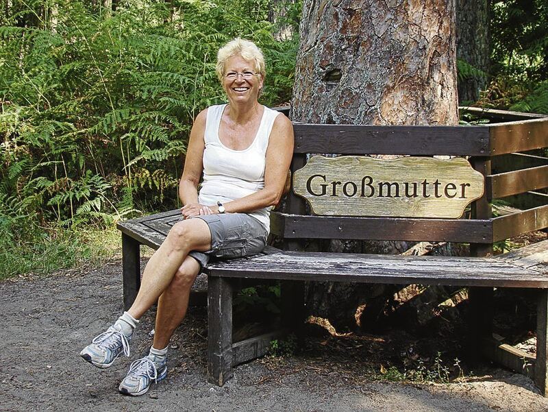 COSTMarianne Pfitzer